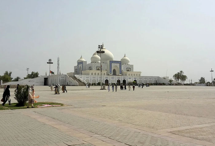 Garhi Khuda Bakhsh in Larkana